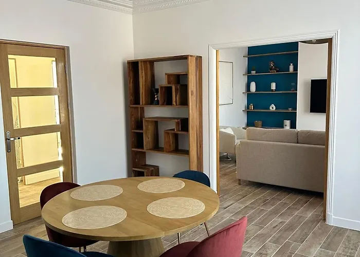 Apartamento De Luxe A Proximite De La Gare Enghien-les-Bains